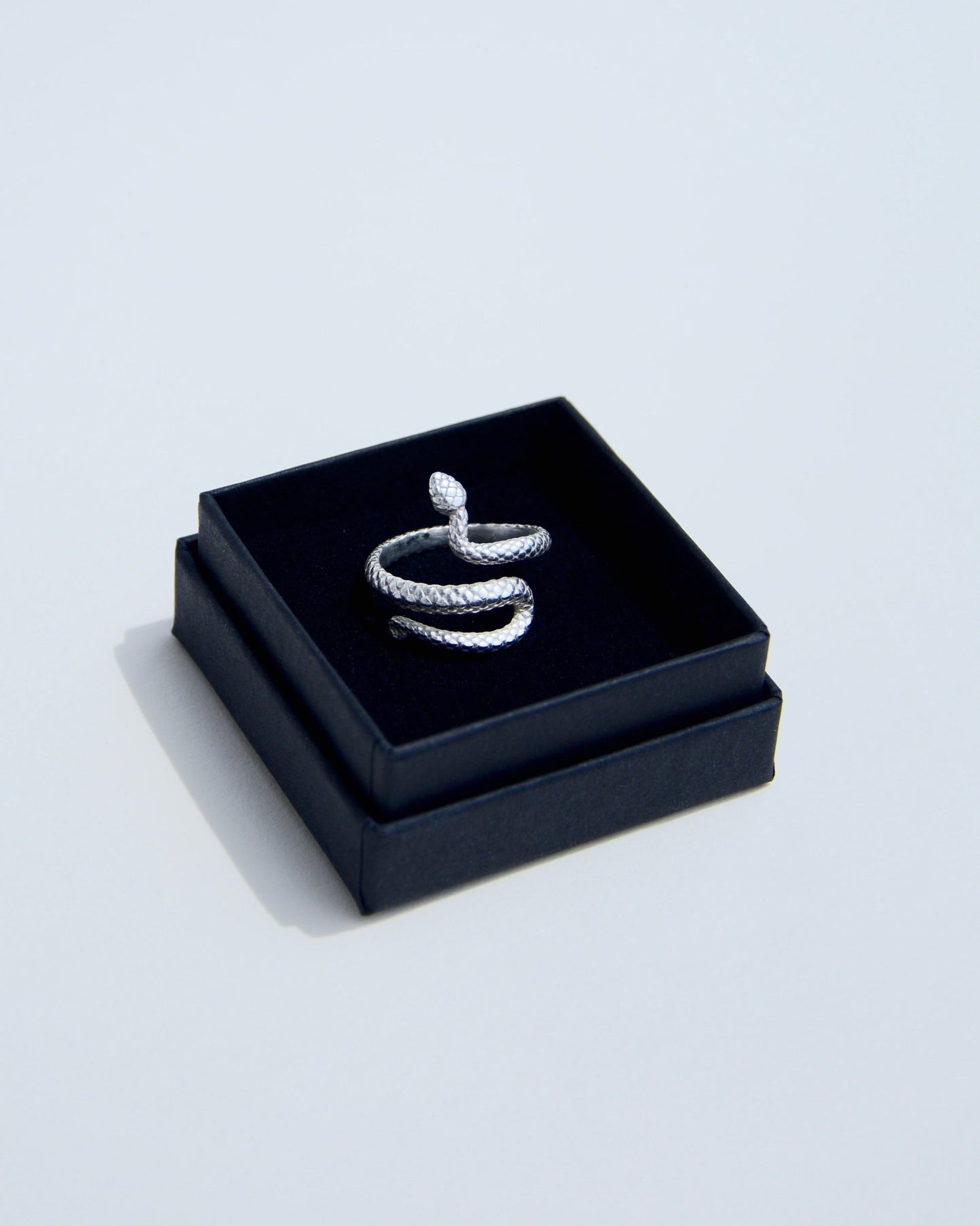 SERPENTINE RING - squïd studios